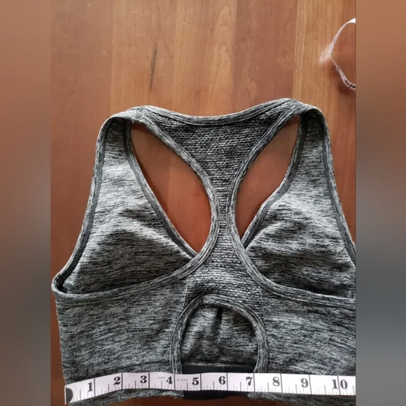 New Balance sports bra size medium - Picture 2 of 4